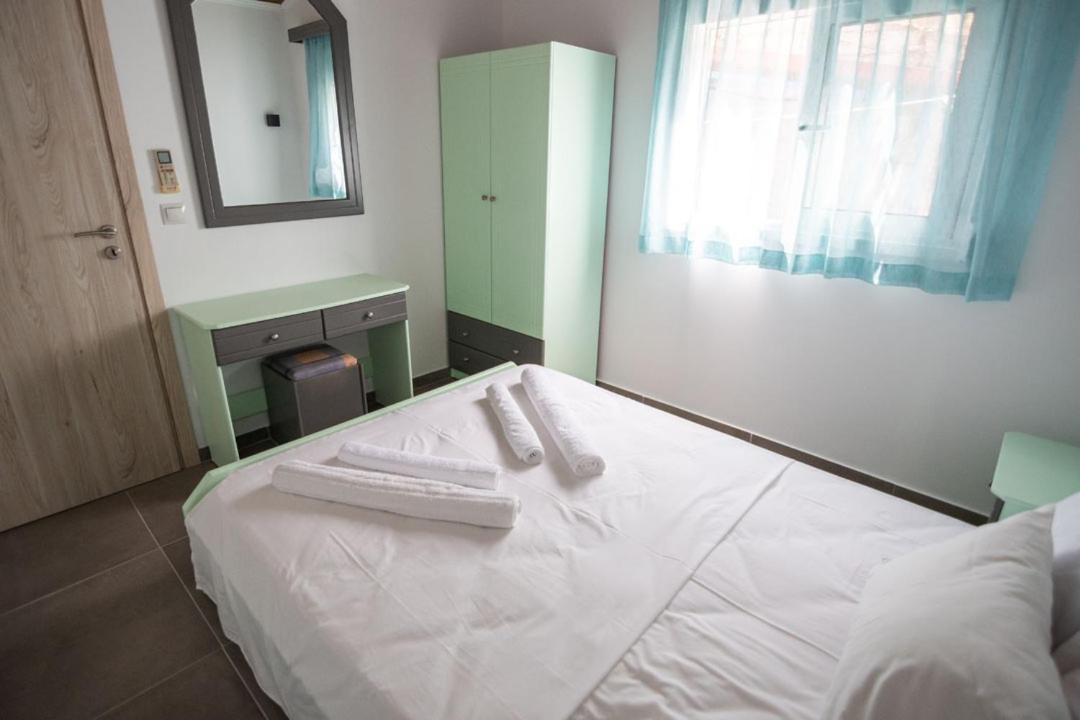 Olive Tree Villa Лигия Екстериор снимка